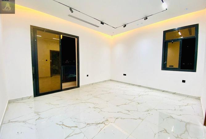 114597468 - Property Image 3