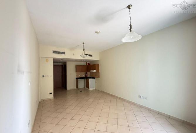 With Parking | Lago Vista B | High Floor photo 3