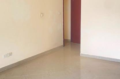 Apartment - 2 Bedrooms - 2 Bathrooms for rent in New Zubaidi Building - Al Majaz 1 - Al Majaz - Sharjah