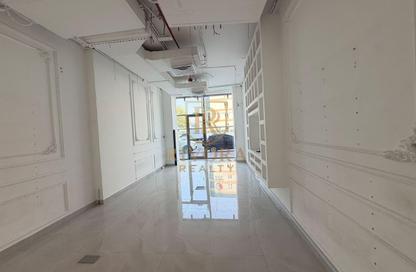 Shop - Studio - 1 for rent in Lamcy Residence - Oud Metha - Bur Dubai - Dubai
