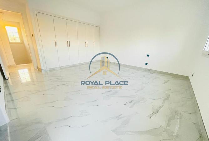 54388044 - Property Image 3