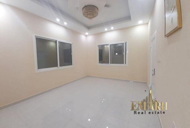 102820512 - Property Image 3