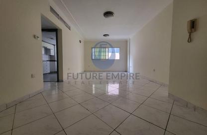 Apartment - 2 Bedrooms - 3 Bathrooms for rent in Al Durah Building - Al Karama - Dubai