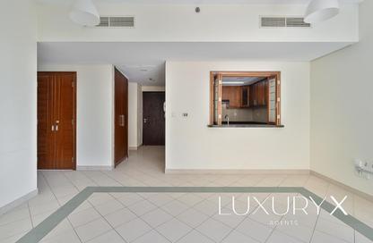 Apartment - 1 Bedroom - 1 Bathroom for rent in Golf Tower 2 - Golf Towers - The Views - Dubai