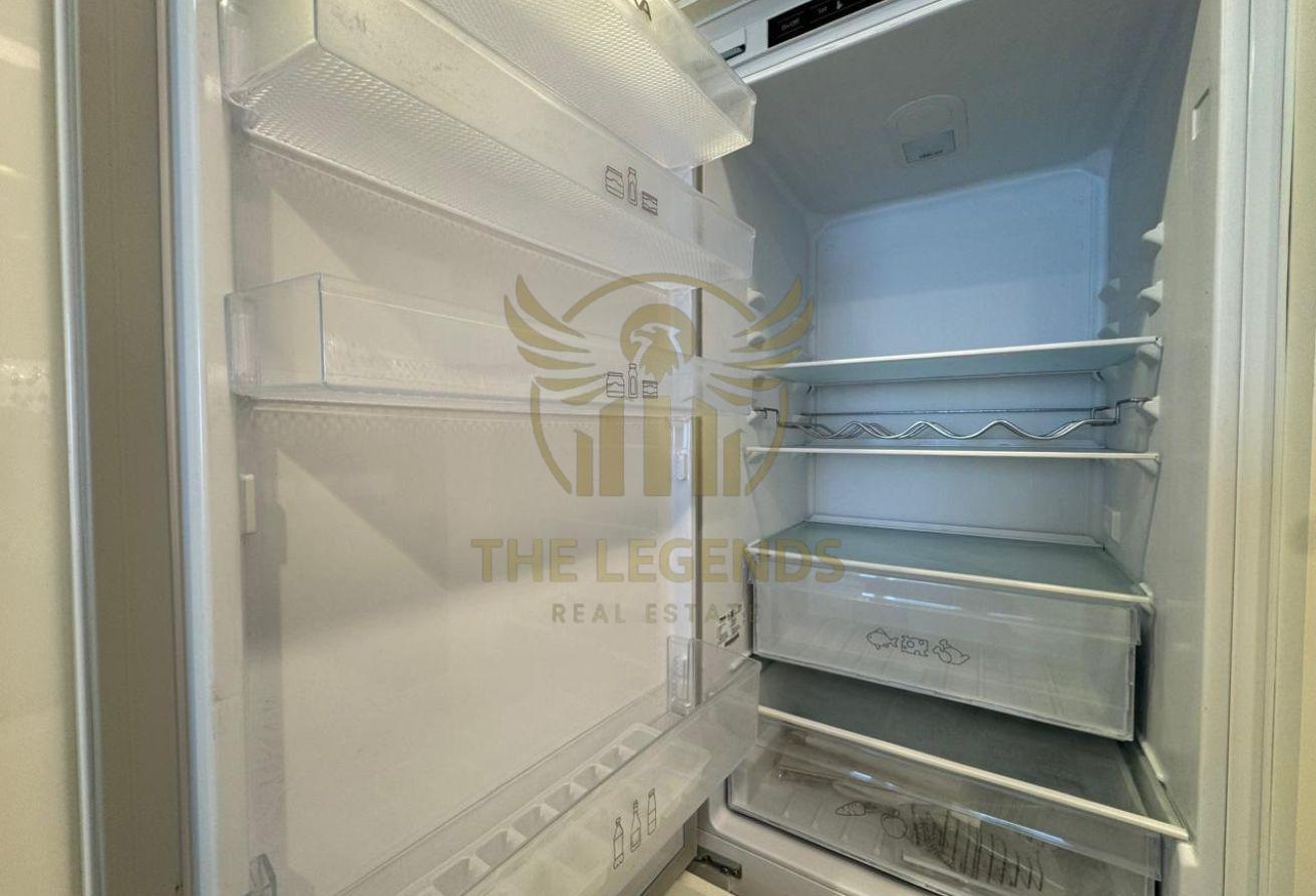 High Floor | Prime Location| Community View photo 4