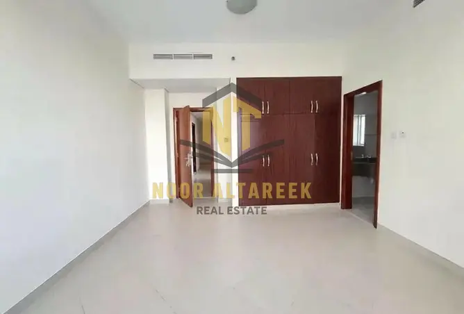 157801028 - Property Image 2