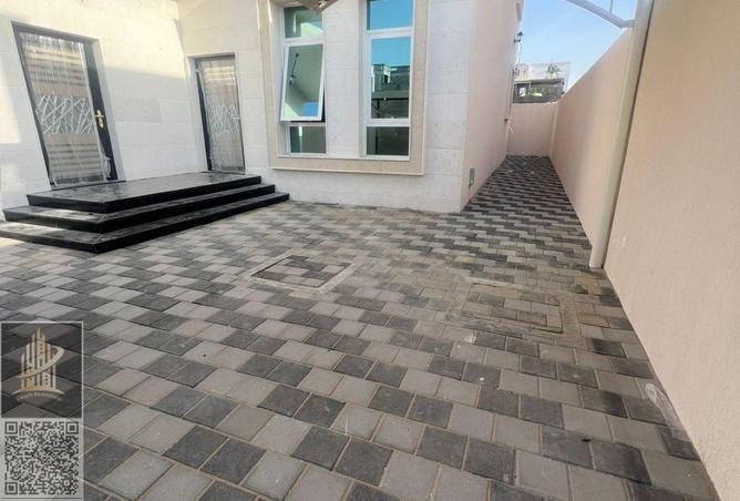 56566845 - Property Image 2