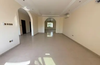 Apartment - 4 Bedrooms - 5 Bathrooms for rent in Al Rifa'ah - Al Heerah - Sharjah