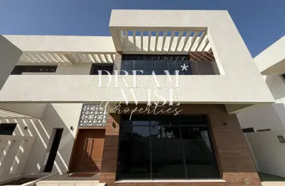Villa - 4 Bedrooms - 5 Bathrooms for sale in West Yas - Yas Island - Abu Dhabi