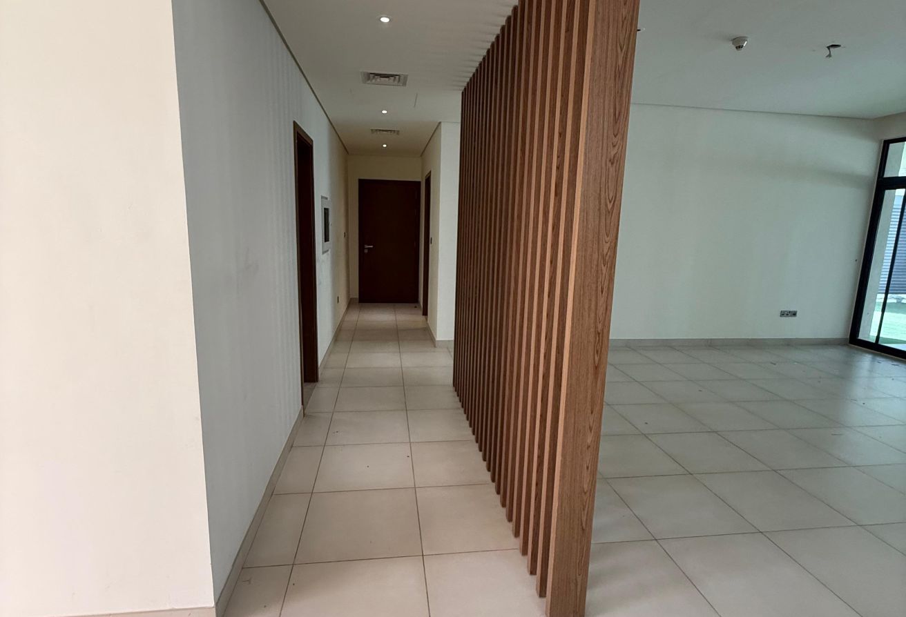 Single Row | Luxury Living | Exclusive Community