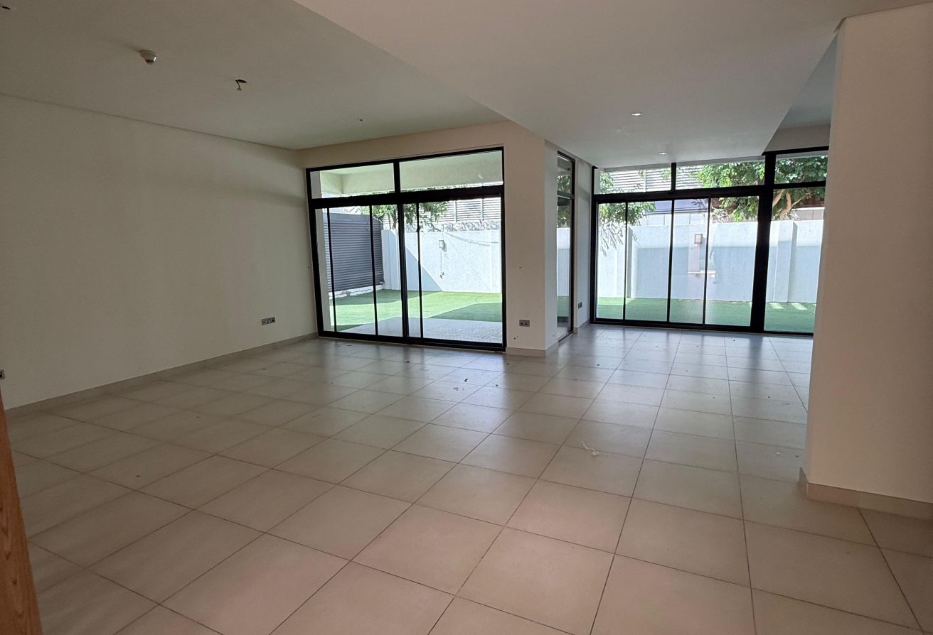 Single Row | Luxury Living | Exclusive Community