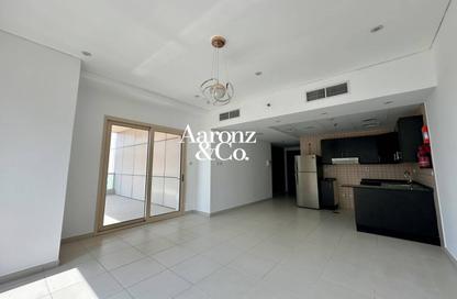 Apartment - Studio - 1 for rent in The Royal Oceanic - Dubai Marina - Dubai