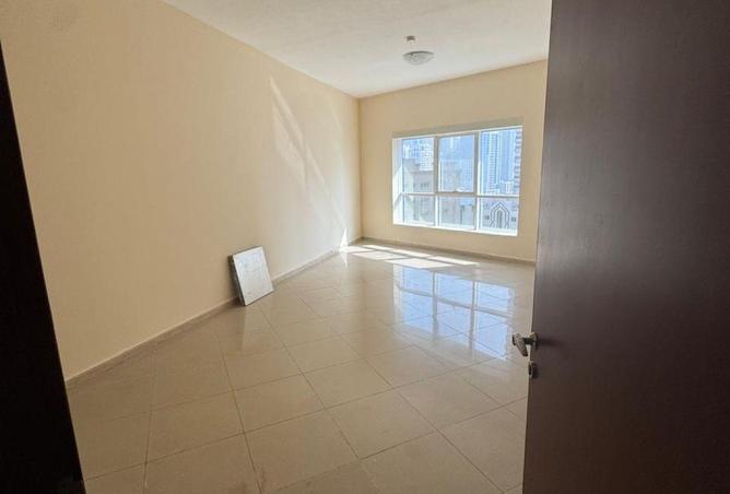 69890615 - صورة العقار 3