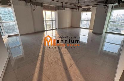 Office Space - Studio - 1 Bathroom for rent in Al Ferasa Tower - Al Majaz 1 - Al Majaz - Sharjah