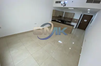 Apartment - 1 Bathroom for rent in Talal Residence - Dubai Investment Park 2 (DIP 2) - Dubai Investment Park (DIP) - Dubai