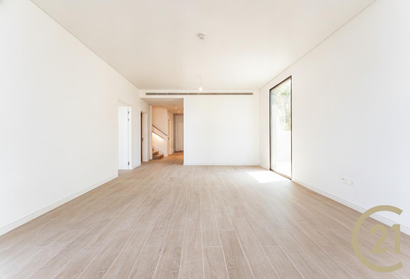 Close to Amenities | Large Plot | Private Area photo 5