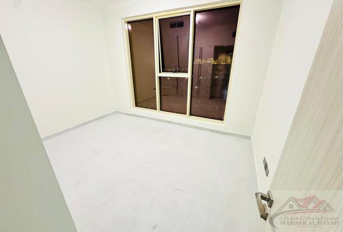 57771436 - Property Image 3