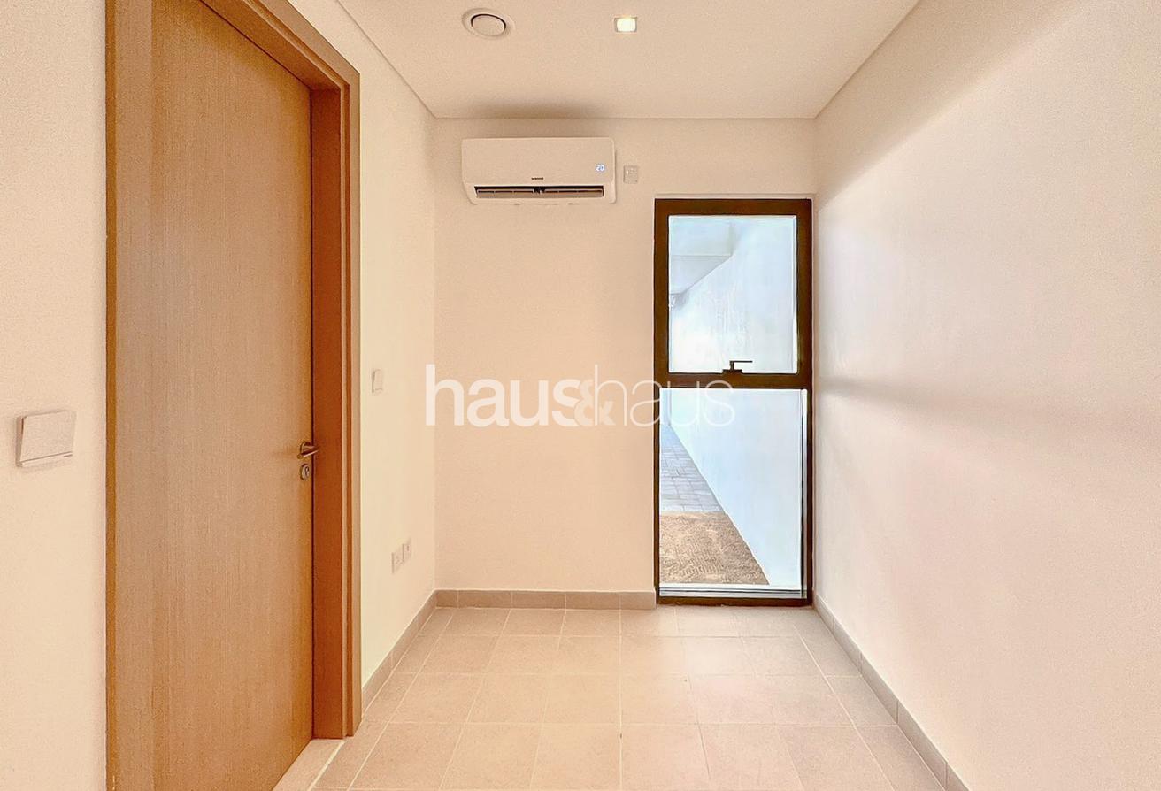 Type A | Single Row | Prime Location | Landscaped photo 9