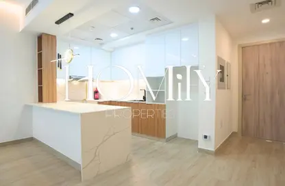 شقة - غرفة نوم - 2 حمامات للايجار في ذا ايست كريست - ديستريكت 17 - قرية جميرا الدائرية - دبي