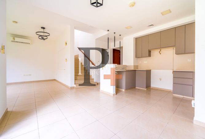 62067239 - Property Image 3
