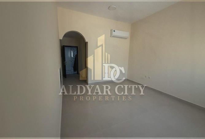 99130044 - Property Image 2