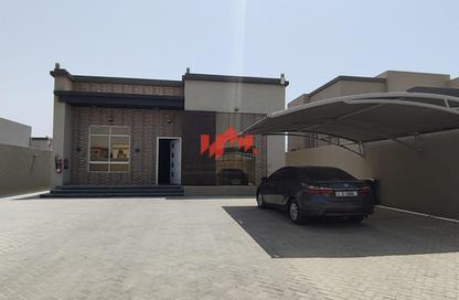 Villa - 2 Bedrooms - 3 Bathrooms for rent in Al Jazirah Al Hamra - Al Hamra Village - Ras Al Khaimah