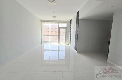 Apartment - 2 - 3 for rent in Muwaileh 29 Building - Muwaileh - Sharjah