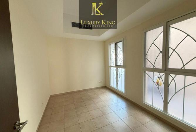 62480119 - Property Image 3