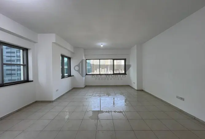 94010388 - Property Image 2