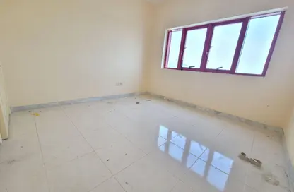 شقة - غرفة نوم - 1 حمام للايجار في شارع الخالدية - الخالدية - أبوظبي