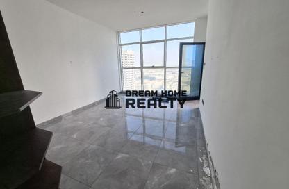 Apartment - 1 - 2 for rent in Zahrata Al Majaz Building - Al Majaz 2 - Al Majaz - Sharjah