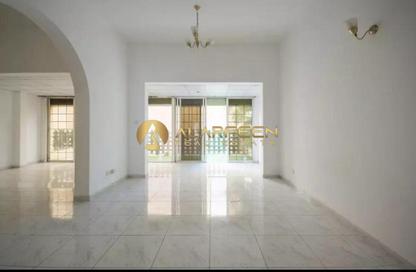 Villa - 4 Bedrooms - 4 Bathrooms for rent in Jumeirah 1 Villas - Jumeirah 1 - Jumeirah - Dubai