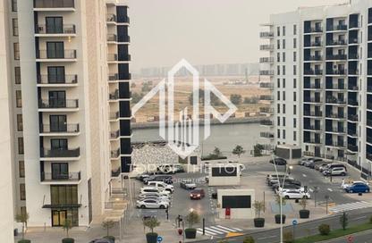 Apartment - 2 - 2 for rent in Waters Edge - Yas Island - Abu Dhabi