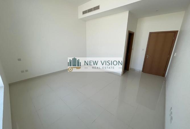 70280956 - صورة العقار 3