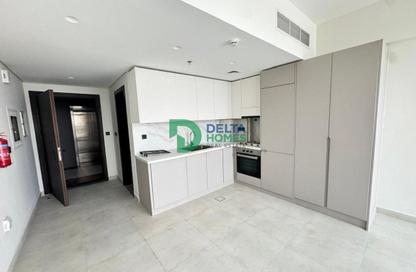 Apartment - Studio - 1 Bathroom for rent in Deansgate By Ade - Majan - Dubai Land - Dubai