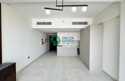 Apartment - Studio - 1 Bathroom for rent in Deansgate By Ade - Majan - Dubai Land - Dubai