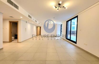 Apartment - 3 Bedrooms - 5 Bathrooms for rent in Haas Building - Jumeirah Garden City - Al Satwa - Dubai