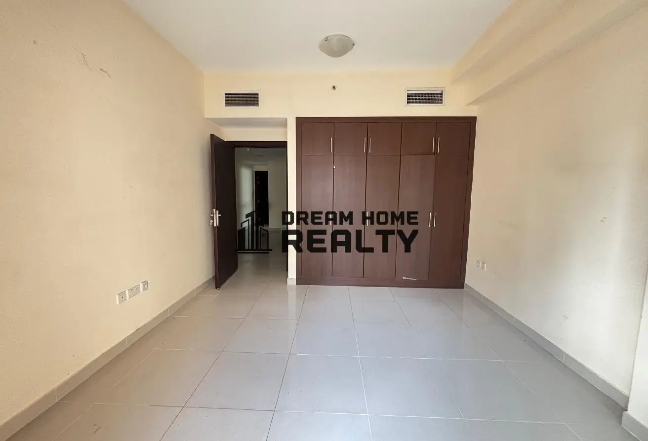 127929125 - Property Main Image