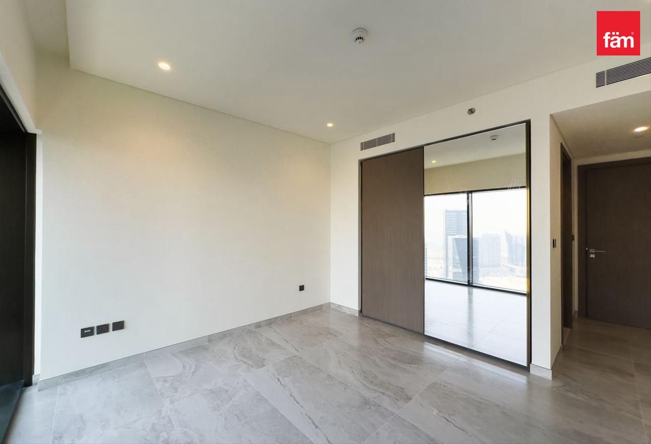 Burj Khalifa And Canal View |High Floor |Brand New photo 13