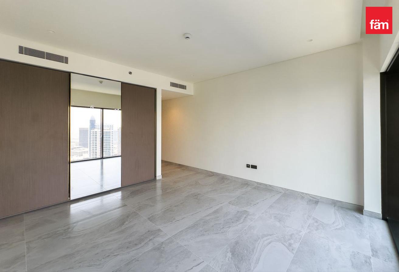 Burj Khalifa And Canal View |High Floor |Brand New photo 8