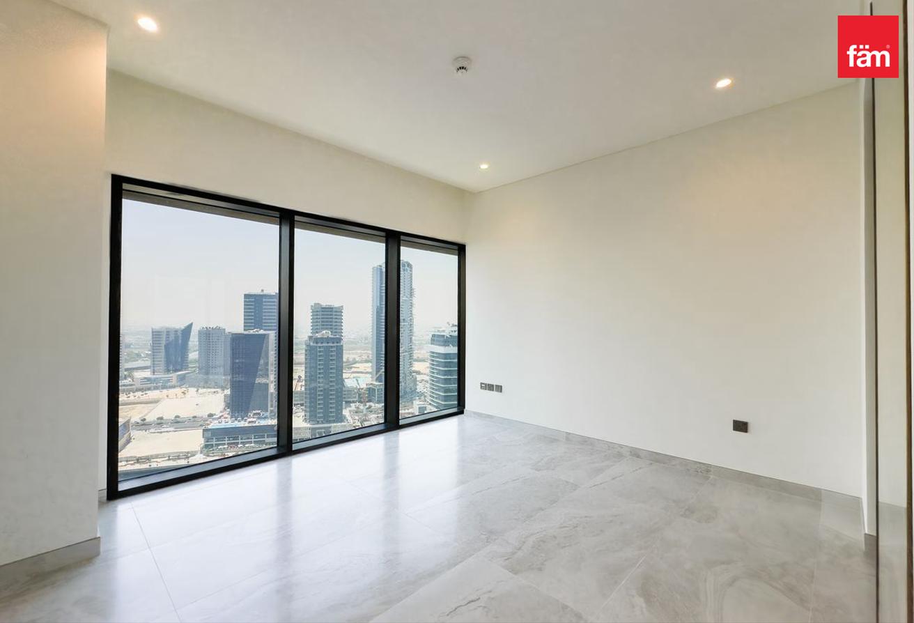 Burj Khalifa And Canal View |High Floor |Brand New photo 11