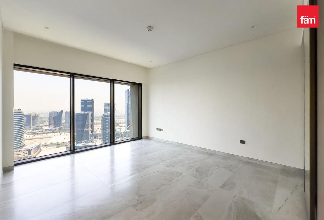 Burj Khalifa And Canal View |High Floor |Brand New photo 9