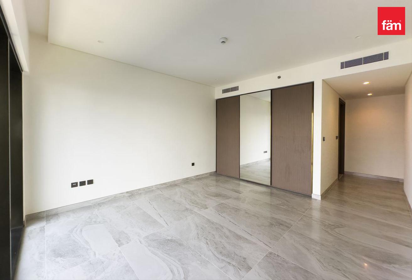Burj Khalifa And Canal View |High Floor |Brand New photo 15