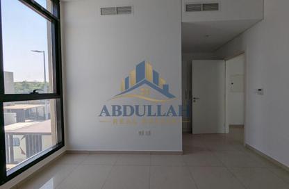 Townhouse - 2 - 3 for rent in Nasma Residence - Al Tai - Sharjah