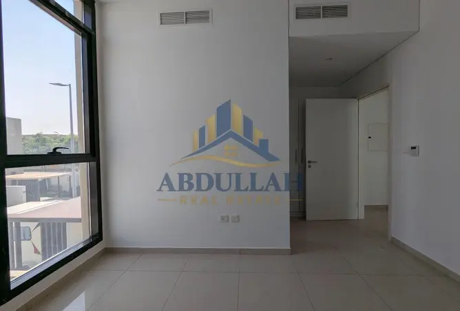 157812009 - Property Image 3