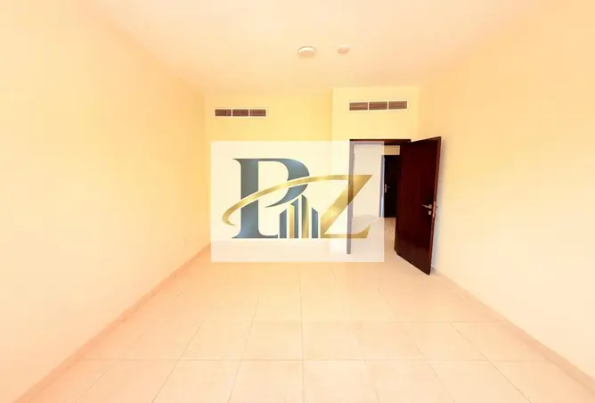 157793002 - Property Image 2