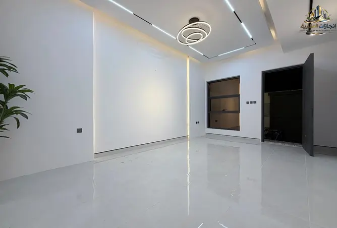 152364393 - Property Image 3