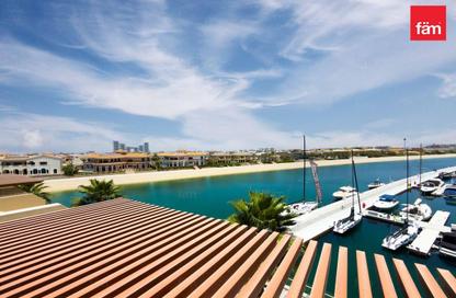 Apartment - Studio - 1 Bathroom for rent in Palm Views East - Palm Views - Palm Jumeirah - Dubai