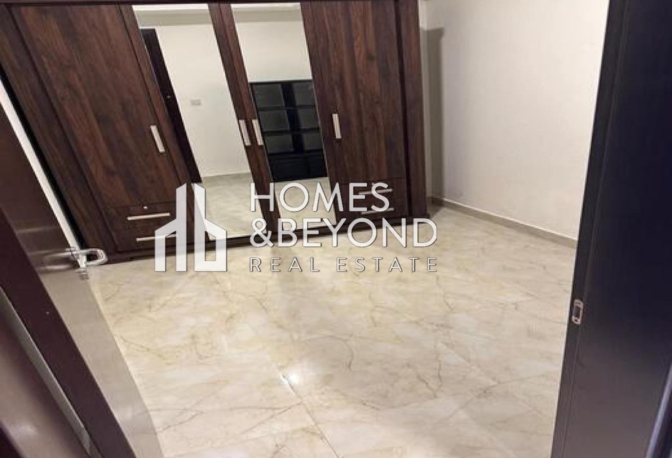 Modern 1BR | Stylish Apartment | Prime Location photo 6