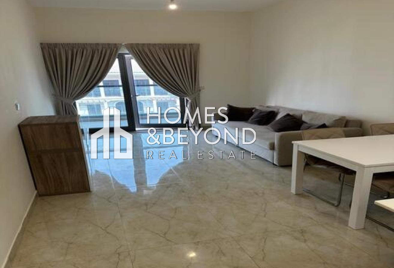 Modern 1BR | Stylish Apartment | Prime Location photo 2